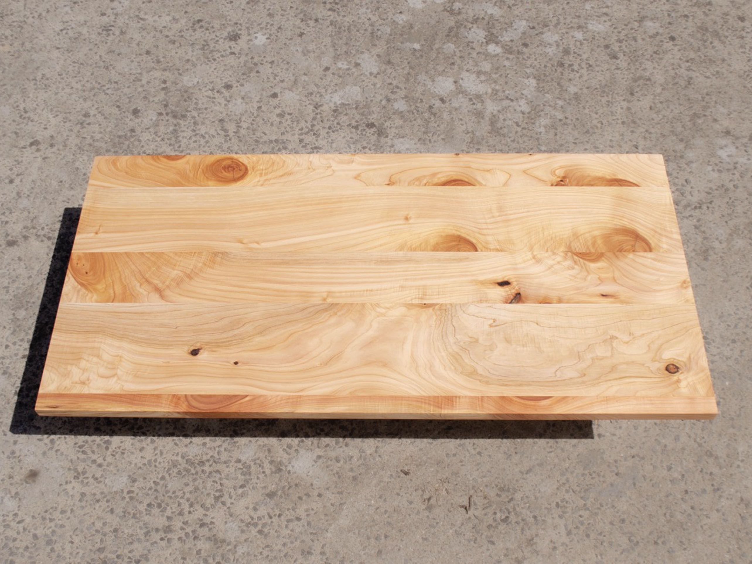 Plan de travail en bois massif Cyprès de Lambert sur mesure